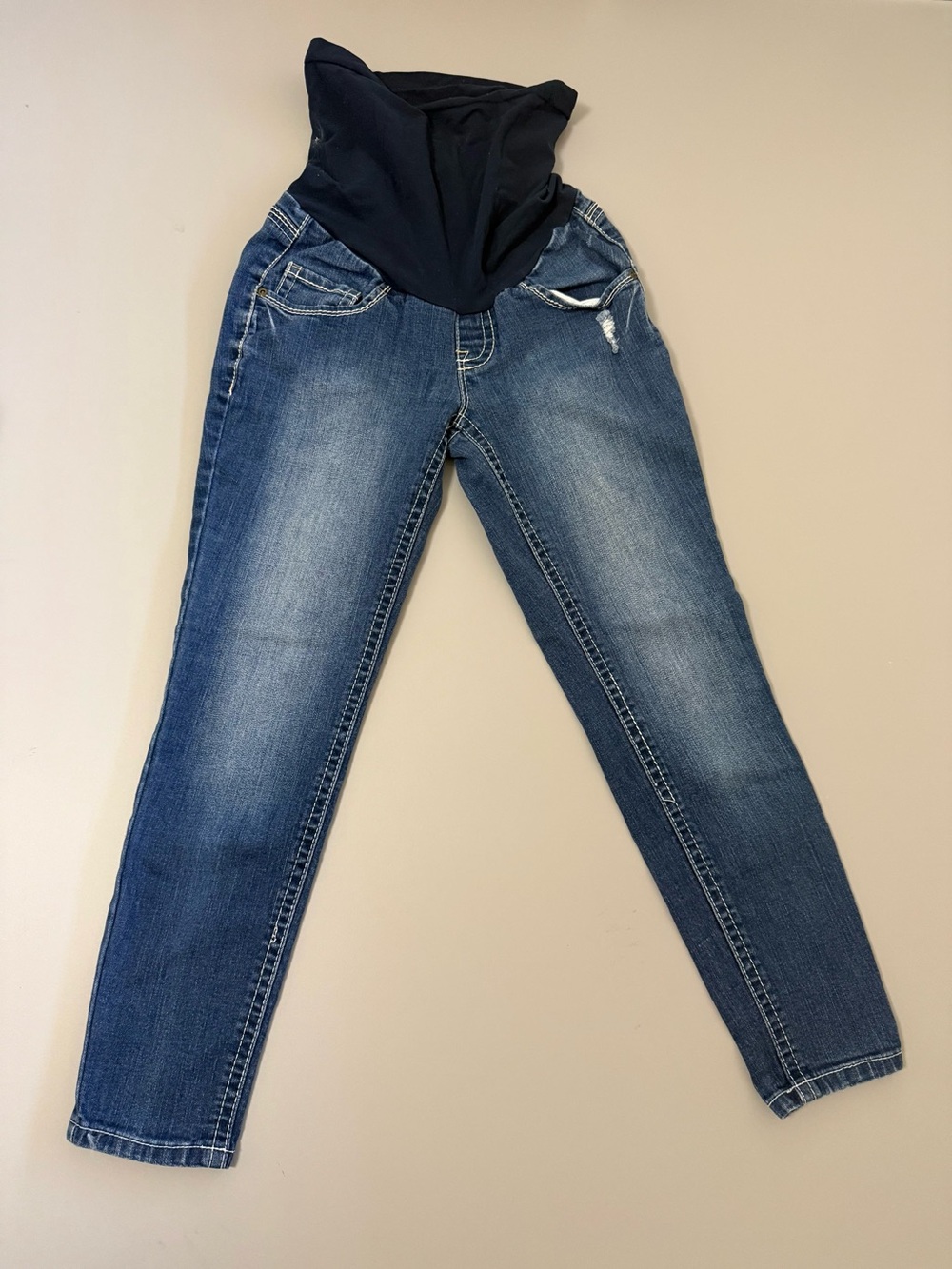 WallFlower Maternity Skinny capris size small. P15